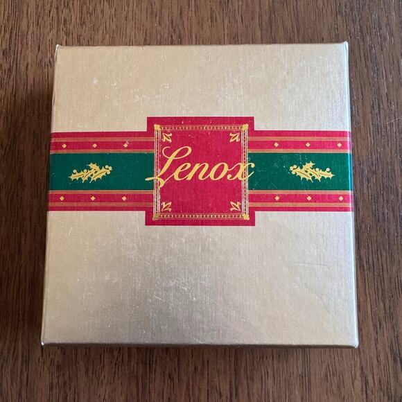 Vintage Lenox Porcelain Yuletide Collection Christmas Bells Ornament New - Picture 3 of 5